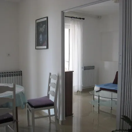 11 Apartment