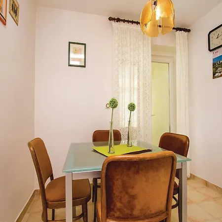 11 Apartment *